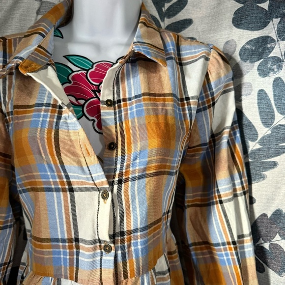 Francesca's Collections Multicolor Plaid Button-Down Shirt - Picture 2 of 4